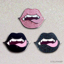 Load image into Gallery viewer, Vampir (Enamel Pin)